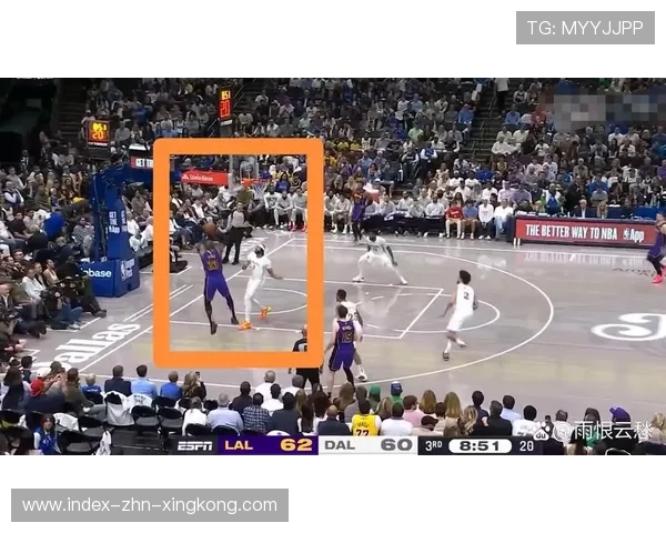 安东尼·戴维斯封盖对手，湖人防守如铁墙